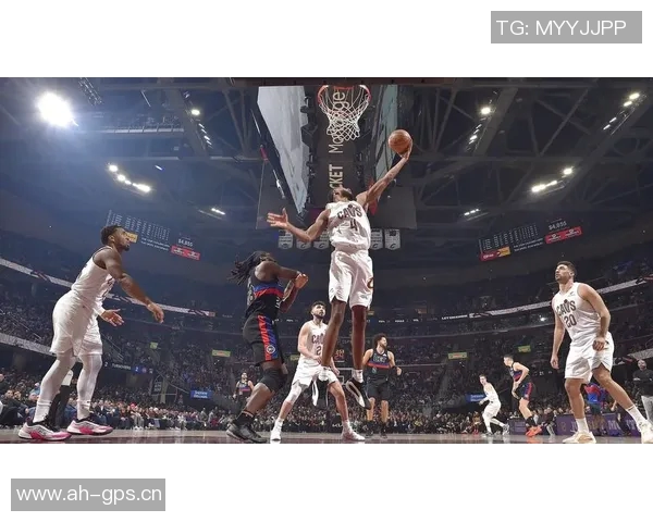 骑士客场表现出色上半场四人得分上双领先活塞22分