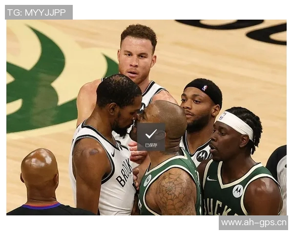 米德尔顿谈字母在篮下表现期待制造进攻犯规的精彩瞬间 米德尔顿谈字母在篮下表现期待制造进攻犯规的精彩瞬间