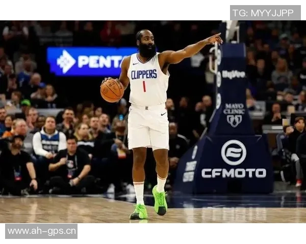 怀特谈最后防守策略：适时犯规或许是明智选择幸好哈登未能命中关键投篮