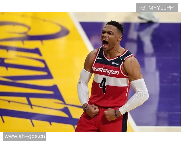 贝弗利称库兹马应为首发球员瑞安罗林斯成功把握机会展现实力 贝弗利称库兹马应为首发球员瑞安罗林斯成功把握机会展现实力